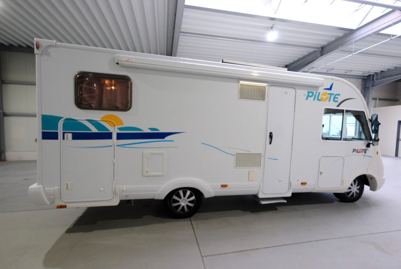 Pilote Aventura/Festbett+Hubbett/Garage/Klima/Solar - موتر هوم متكامل: صور 4 Pilote Aventura/Festbett+Hubbett/Garage/Klima/Solar - موتر هوم متكامل: صور 4