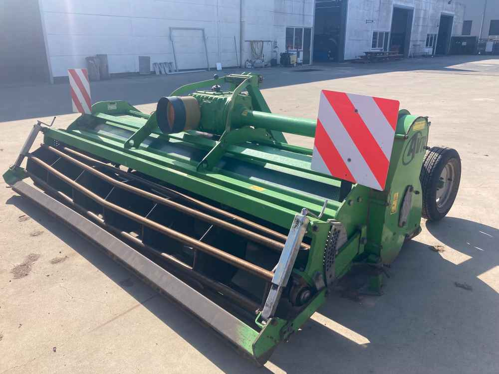 AVR AVR - Multivator - آلة حصاد: صور 1 AVR AVR - Multivator - آلة حصاد: صور 1