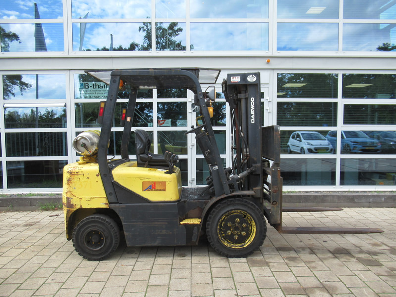 Daewoo G30P-3 Heftruck LPG - رافعة شوكية تعمل بالغاز: صور 4 Daewoo G30P-3 Heftruck LPG - رافعة شوكية تعمل بالغاز: صور 4