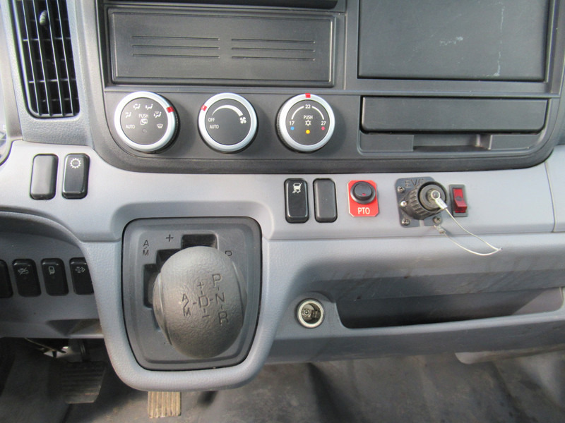 الشاحنات الصغيرة المسطحة FUSO Canter 3S13 AIRCO - KLIMA PickUp: صور 10