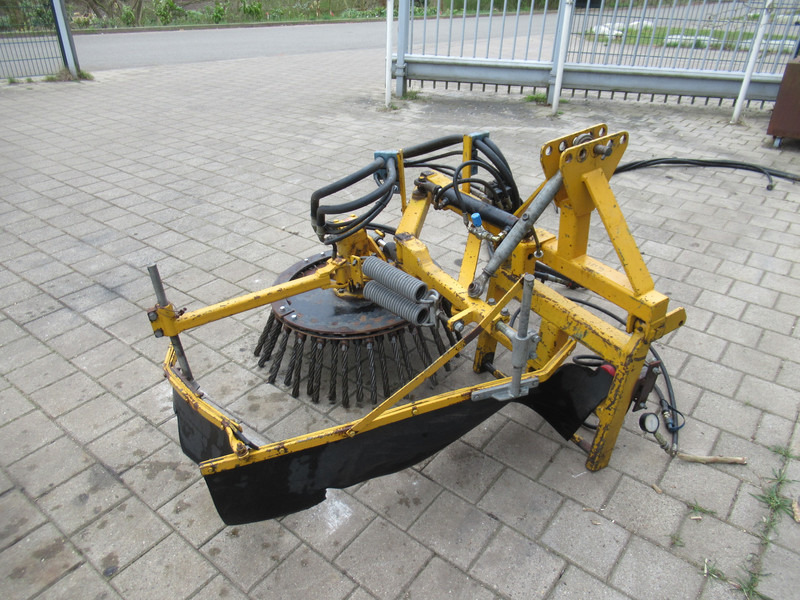 HWH RH-25315 Onkruidborstel Zwaar + HYDRO unit - سياره كنس شوارع: صور 4 HWH RH-25315 Onkruidborstel Zwaar + HYDRO unit - سياره كنس شوارع: صور 4