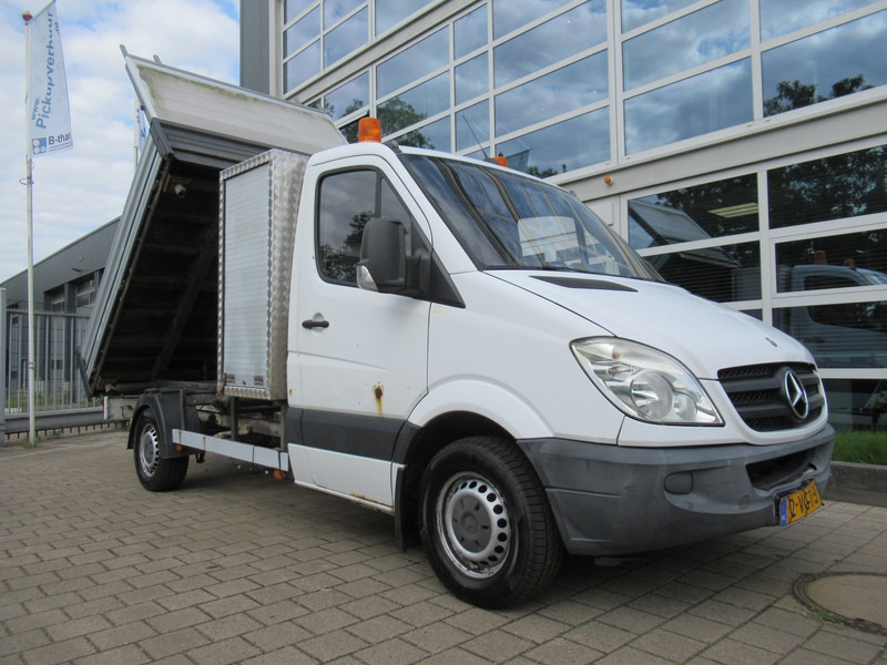 Mercedes-Benz Sprinter 310 2.2 CDI 70KW 366 3-Z./S./W. Kipper Tipper - قلاب صغير: صور 4 Mercedes-Benz Sprinter 310 2.2 CDI 70KW 366 3-Z./S./W. Kipper Tipper - قلاب صغير: صور 4