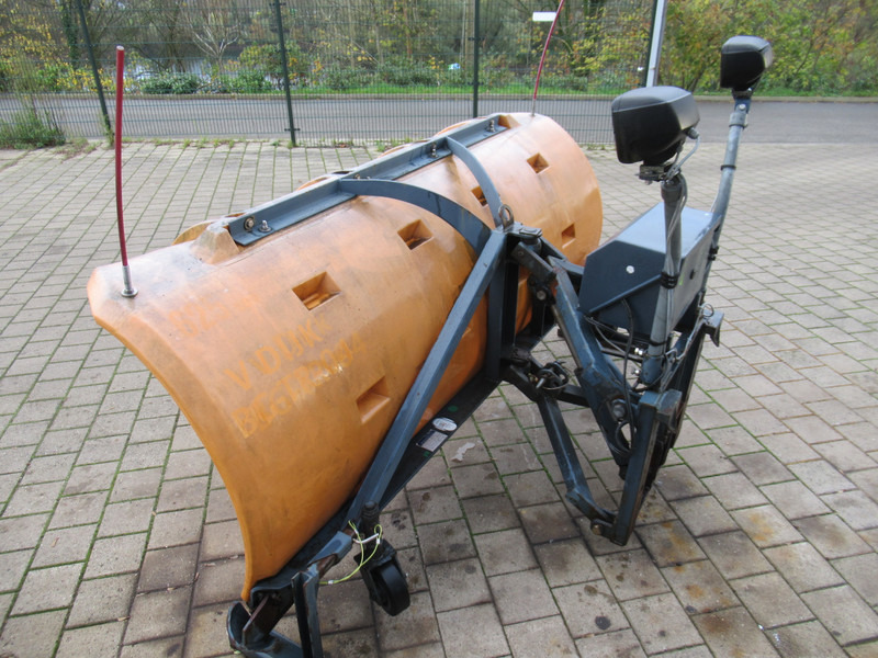 NIDO SNK 240-R EPZ 24V 270CM Schneepflug Snow Plow Sneeuwploeg - جرافة ثلج: صور 5 NIDO SNK 240-R EPZ 24V 270CM Schneepflug Snow Plow Sneeuwploeg - جرافة ثلج: صور 5