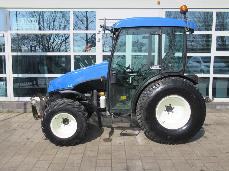 New Holland TCE 55 4WD Zuidberg Front Hef + PTO - جرار: صور 2 New Holland TCE 55 4WD Zuidberg Front Hef + PTO - جرار: صور 2