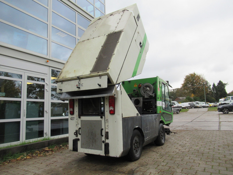 سياره كنس شوارع TENNANT HMF 214 Veegmachine, DEFECT / FOR PARTS: صور 5