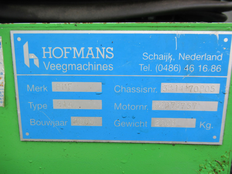 سياره كنس شوارع TENNANT HMF 214 Veegmachine, DEFECT / FOR PARTS: صور 13