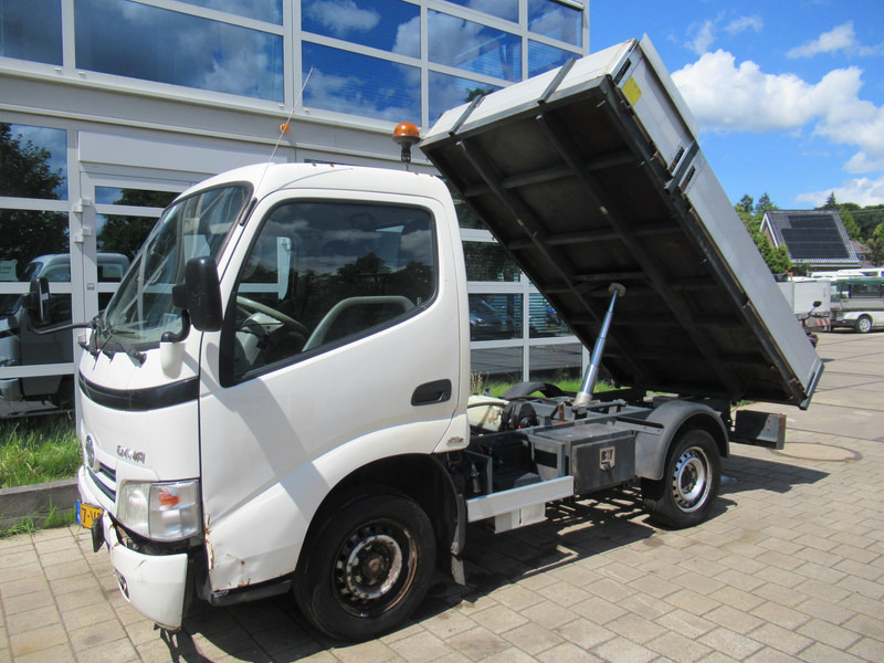 Toyota Dyna 100 3.0 D-4D 80KW Comfort, Kipper VV - قلاب صغير: صور 3 Toyota Dyna 100 3.0 D-4D 80KW Comfort, Kipper VV - قلاب صغير: صور 3