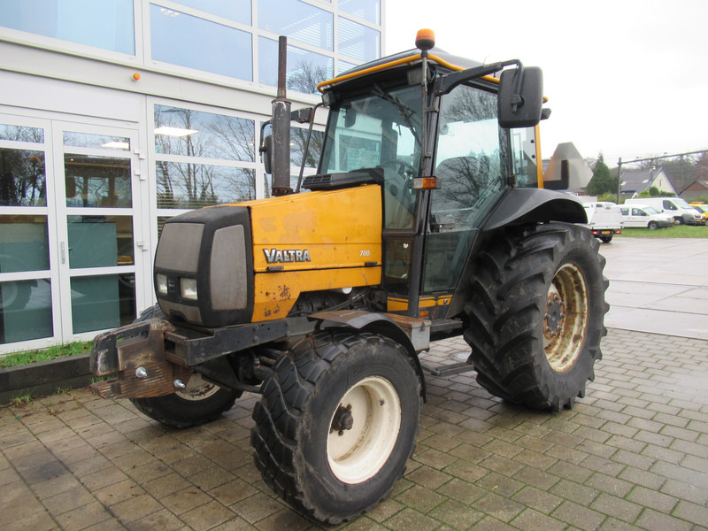 Valtra 700 4x2 VALMET - جرار: صور 3 Valtra 700 4x2 VALMET - جرار: صور 3