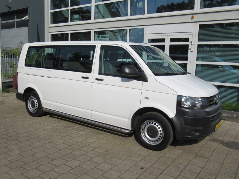 Volkswagen Transporter Kombi T5 2.0 TDI 62KW L2H1 Comf. 9-Personen - صغيرة, ميكروباص: صور 3 Volkswagen Transporter Kombi T5 2.0 TDI 62KW L2H1 Comf. 9-Personen - صغيرة, ميكروباص: صور 3