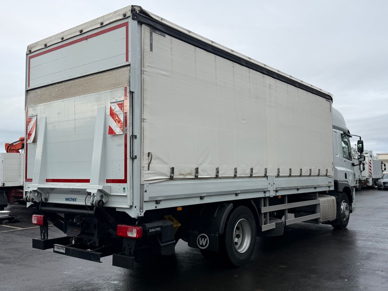 DAF CF 400FA Pritsche/Plane, Edscha, Retarder, Lbw - شاحنة ستارة: صور 4 DAF CF 400FA Pritsche/Plane, Edscha, Retarder, Lbw - شاحنة ستارة: صور 4