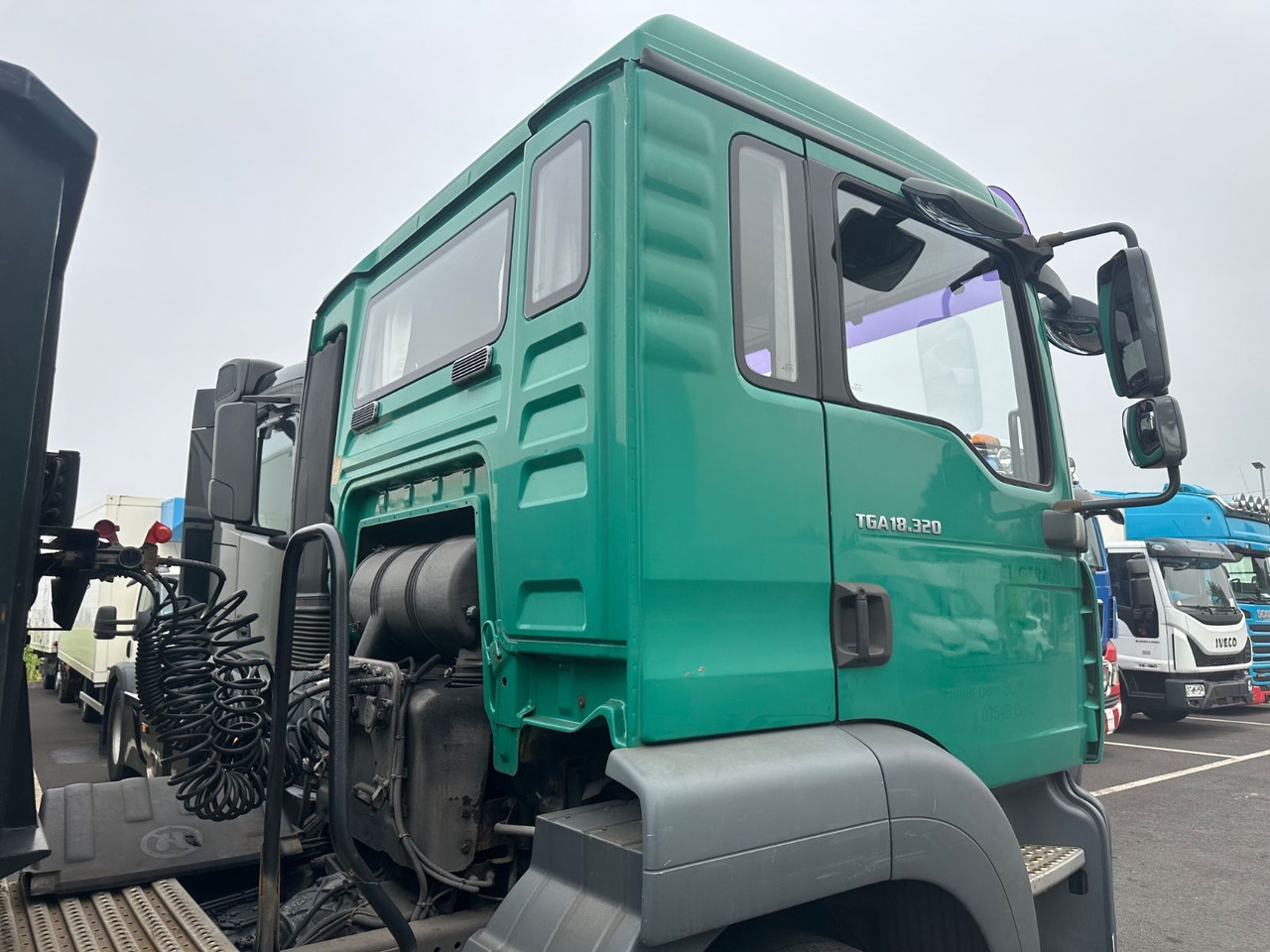 MAN TGA 18.320 4x2 BLS /1.Hand/orig. km/ Manuell - شاحنة جرار: صور 4 MAN TGA 18.320 4x2 BLS /1.Hand/orig. km/ Manuell - شاحنة جرار: صور 4
