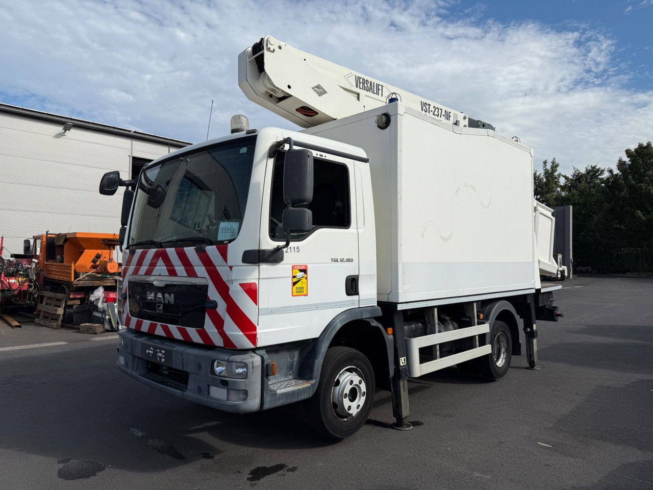 MAN TGL 12.180 Versalift/15m/orig.km/Top - مصاعد الازدهار محمولة على شاحنة: صور 1 MAN TGL 12.180 Versalift/15m/orig.km/Top - مصاعد الازدهار محمولة على شاحنة: صور 1