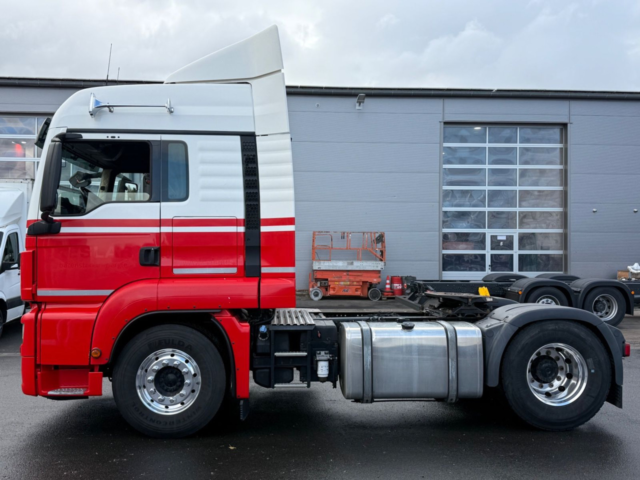 MAN TGS 18.500 LLS, ADR AT, 2x PTO, Retarder, VOLL - شاحنة جرار: صور 4 MAN TGS 18.500 LLS, ADR AT, 2x PTO, Retarder, VOLL - شاحنة جرار: صور 4