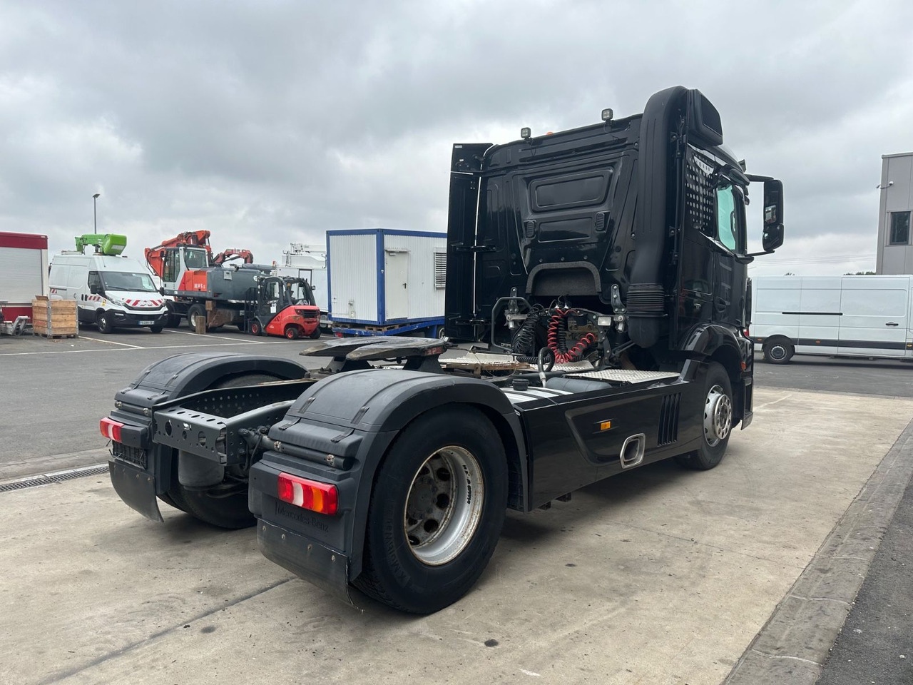 Mercedes-Benz Actros 4 1846/ Retarder/ Kipphydraulik/Top - شاحنة جرار: صور 5 Mercedes-Benz Actros 4 1846/ Retarder/ Kipphydraulik/Top - شاحنة جرار: صور 5