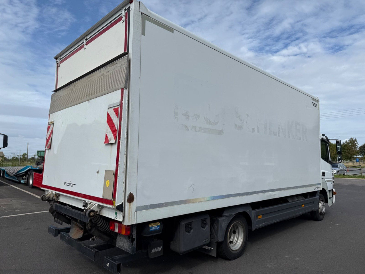 Mercedes-Benz Atego 3 4x2 821 4x2 LBW / Ahk. / Palfinger / 6m - الشاحنات الصغيرة صندوق مغلق: صور 5 Mercedes-Benz Atego 3 4x2 821 4x2 LBW / Ahk. / Palfinger / 6m - الشاحنات الصغيرة صندوق مغلق: صور 5