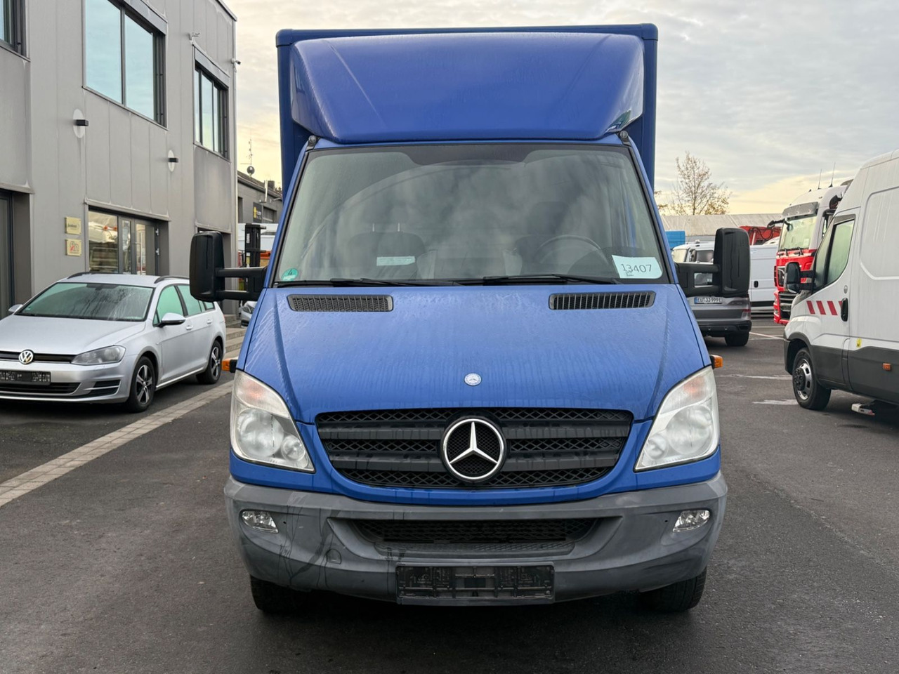 Mercedes-Benz Sprinter II 513 cdi Koffer, Lbw, Ahk, Winde - الشاحنات الصغيرة صندوق مغلق: صور 2 Mercedes-Benz Sprinter II 513 cdi Koffer, Lbw, Ahk, Winde - الشاحنات الصغيرة صندوق مغلق: صور 2