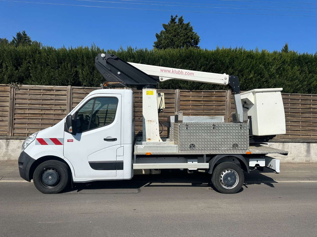 Renault Master Renault Master - مصاعد الازدهار محمولة على شاحنة, الشاحنات الصغيرة: صور 4 Renault Master Renault Master - مصاعد الازدهار محمولة على شاحنة, الشاحنات الصغيرة: صور 4