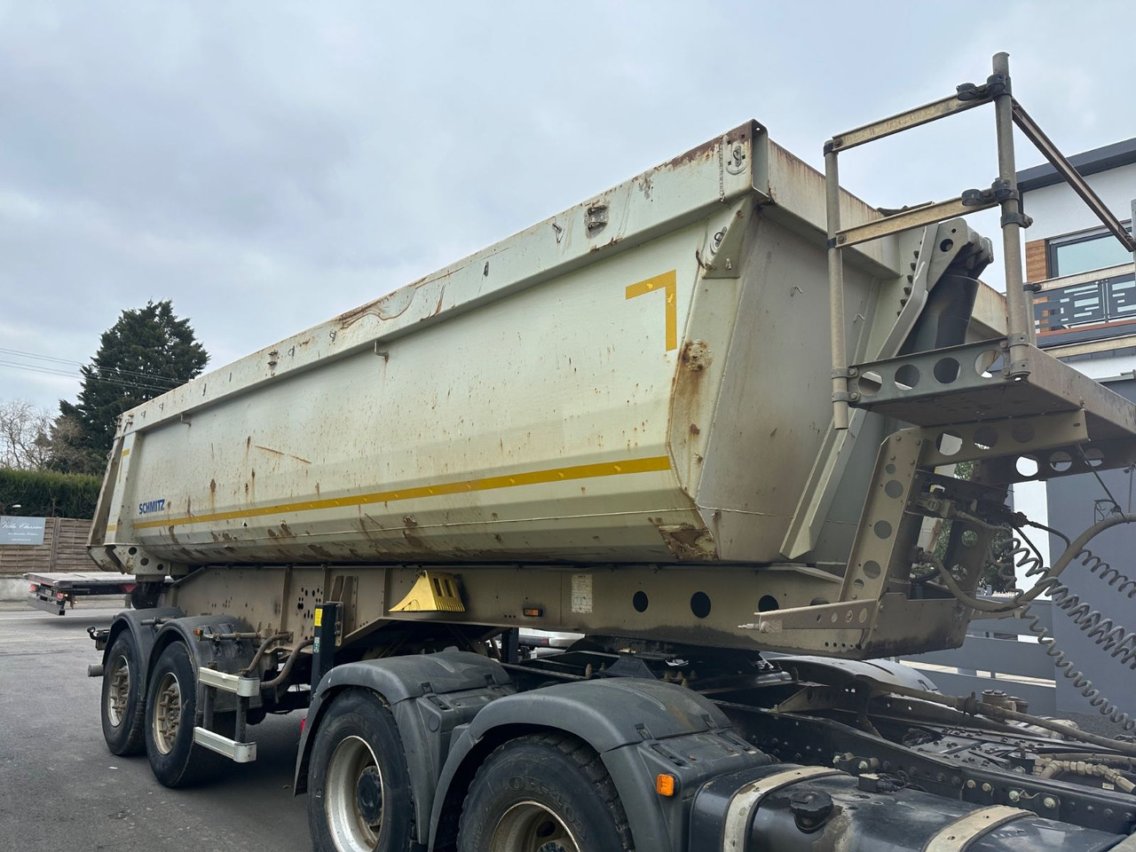 Schmitz Cargobull SKI 18 SL-7.2 SR /2-Achs Muldenkipper/tüv 01/26 - قلابة نصف مقطورة: صور 2 Schmitz Cargobull SKI 18 SL-7.2 SR /2-Achs Muldenkipper/tüv 01/26 - قلابة نصف مقطورة: صور 2