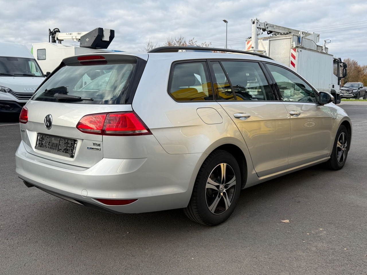 Volkswagen Golf 7 1.6tdi Variant Trendline Klima, Shz - سيارة ستيشن: صور 4 Volkswagen Golf 7 1.6tdi Variant Trendline Klima, Shz - سيارة ستيشن: صور 4