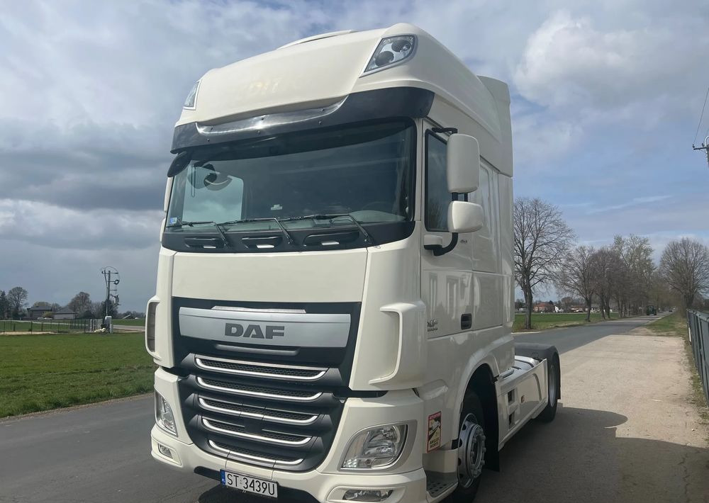 DAF XF460 - شاحنة جرار: صور 4 DAF XF460 - شاحنة جرار: صور 4