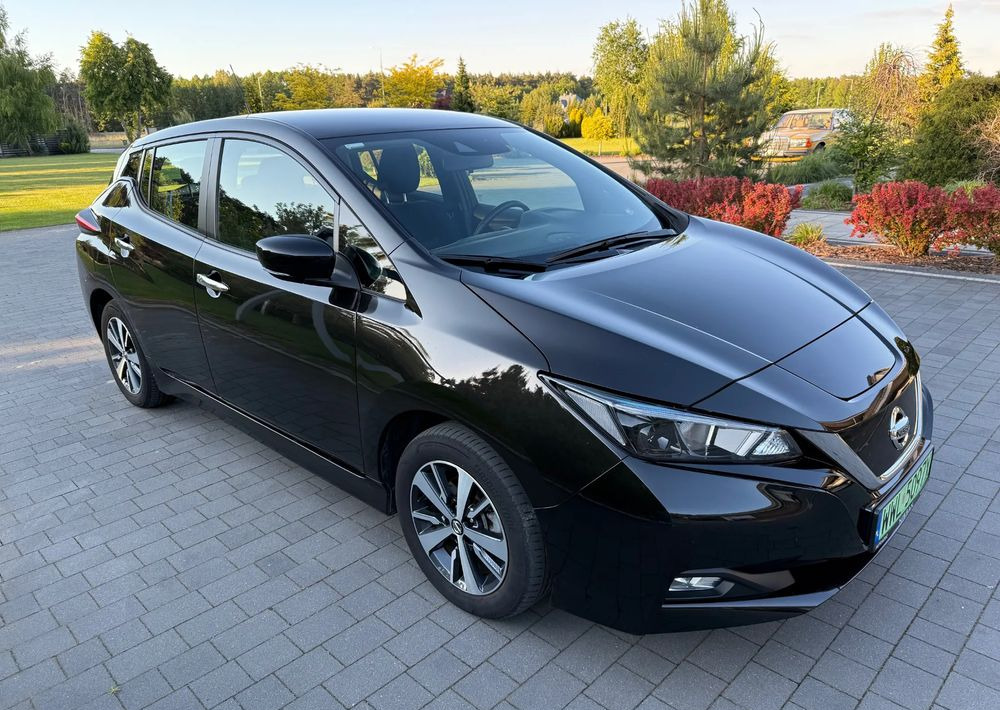 Nissan Leaf 40kWh Acenta - سيارة: صور 3 Nissan Leaf 40kWh Acenta - سيارة: صور 3
