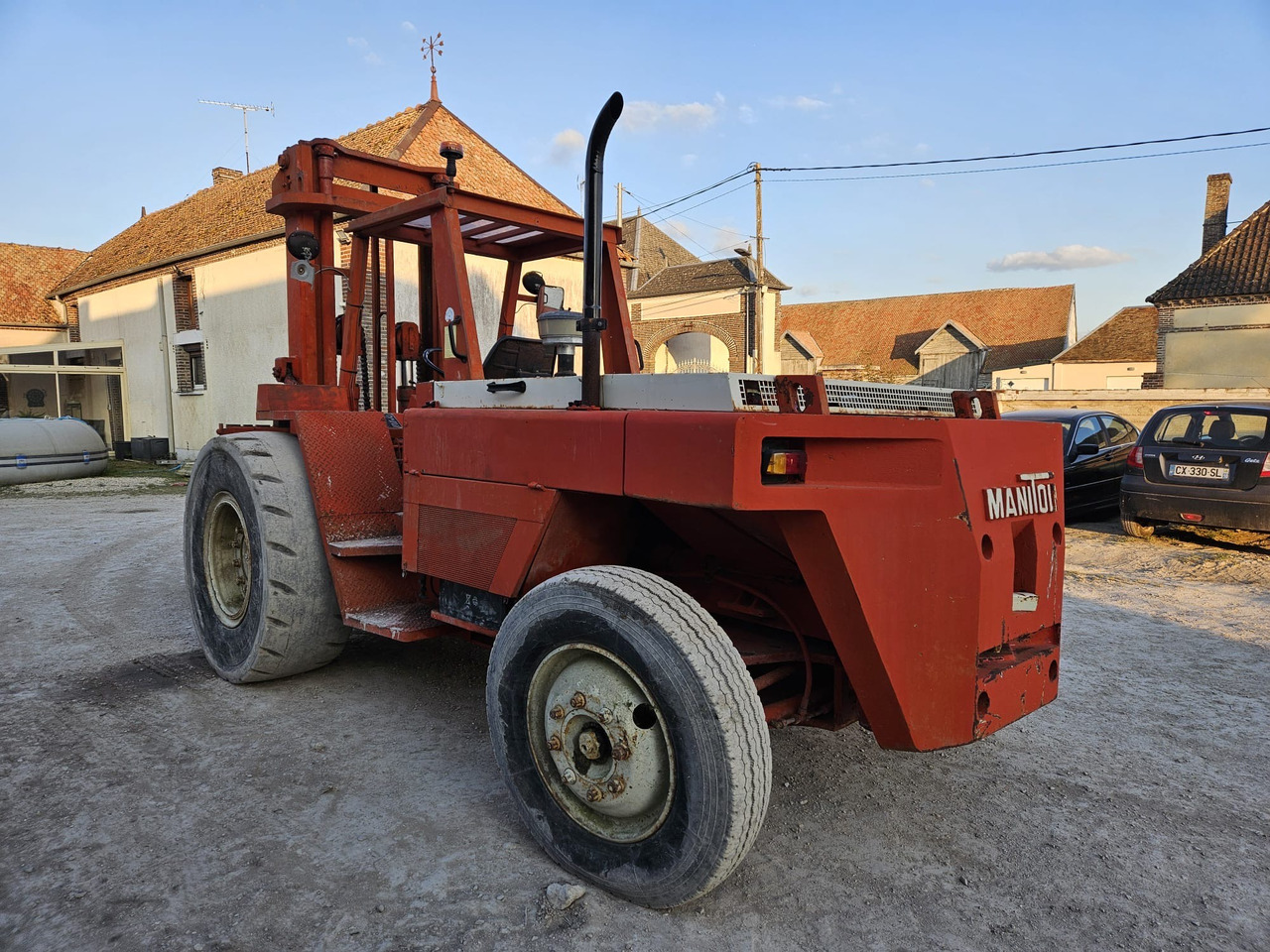 MANITOU MC80 F - رافعة شوكية ديزل: صور 4 MANITOU MC80 F - رافعة شوكية ديزل: صور 4