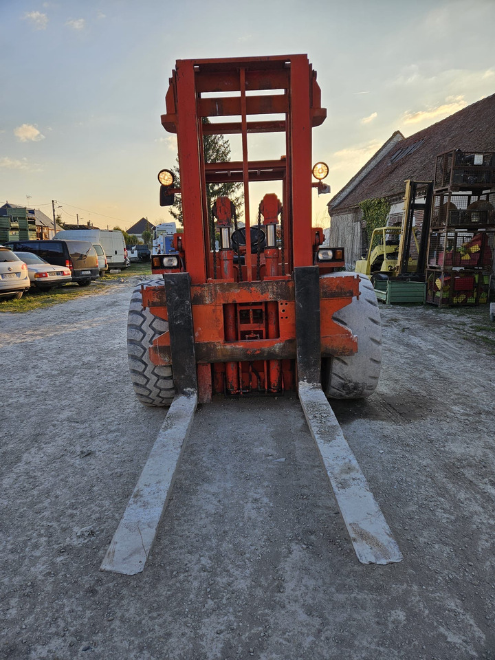 MANITOU MC80 F - رافعة شوكية ديزل: صور 5 MANITOU MC80 F - رافعة شوكية ديزل: صور 5