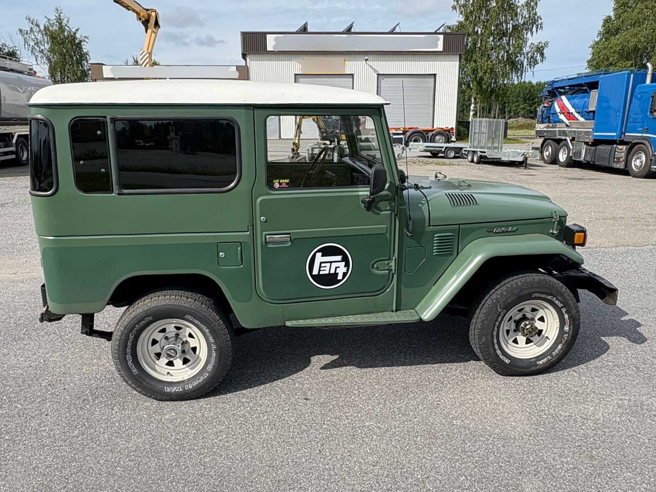 Vintage car Toyota Land Cruiser BJ40 - سيارة: صور 4 Vintage car Toyota Land Cruiser BJ40 - سيارة: صور 4