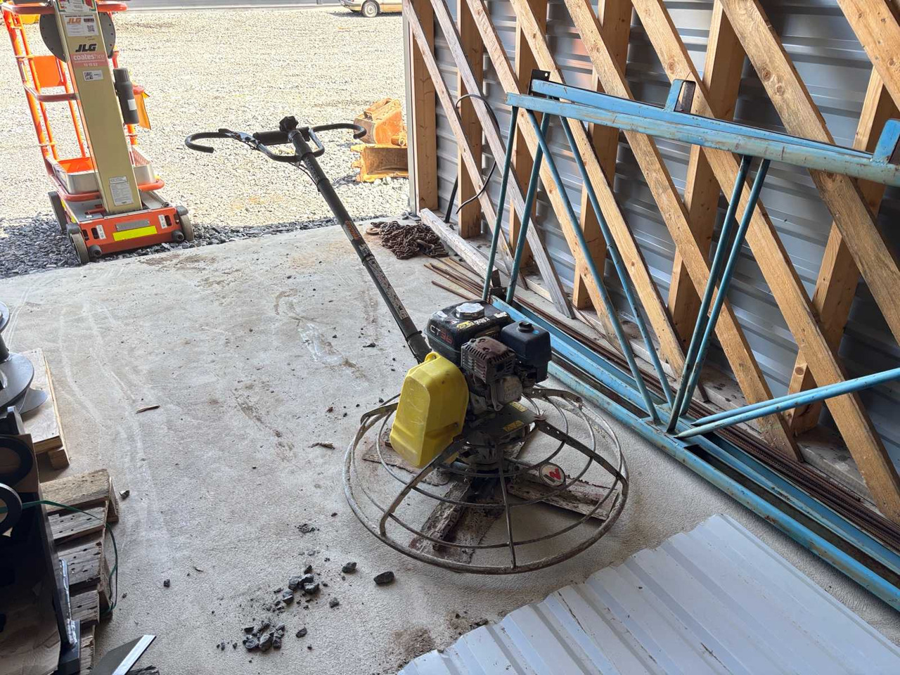 Wacker Neuson Trowel CT 36-5A concrete grinder - ماله برقی: صور 3 Wacker Neuson Trowel CT 36-5A concrete grinder - ماله برقی: صور 3
