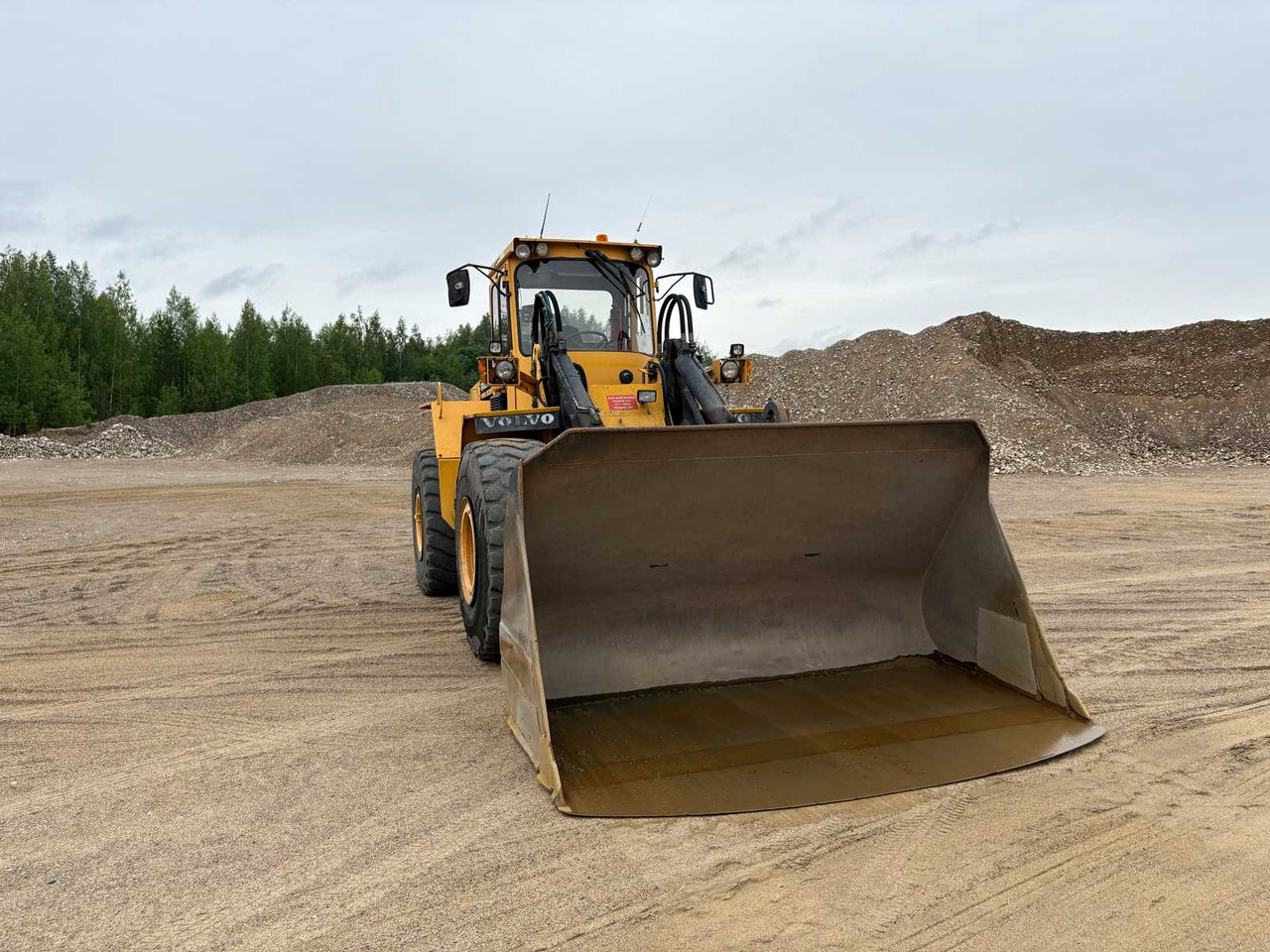 Wheel loader Volvo BM L120 - اللودر بعجل: صور 5 Wheel loader Volvo BM L120 - اللودر بعجل: صور 5