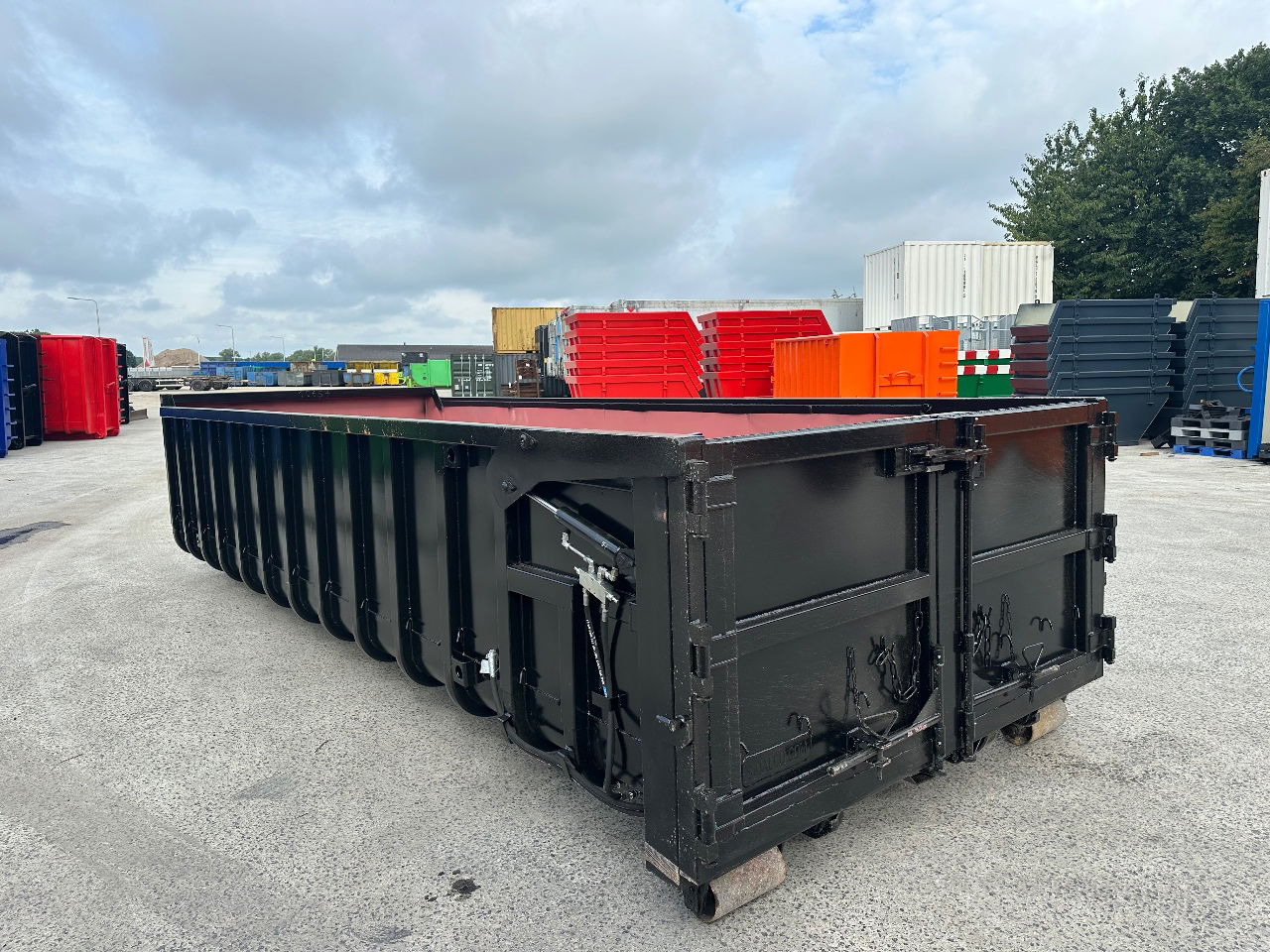 Sidalco 18 m3 hydraulische deur klep - جسم السيارة: صور 1 Sidalco 18 m3 hydraulische deur klep - جسم السيارة: صور 1