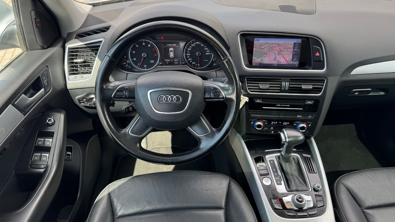 Audi Q5 2.0 TFSI tiptronic quattro Leder Xenon Pano - سيارة دفع رباعي: صور 2 Audi Q5 2.0 TFSI tiptronic quattro Leder Xenon Pano - سيارة دفع رباعي: صور 2