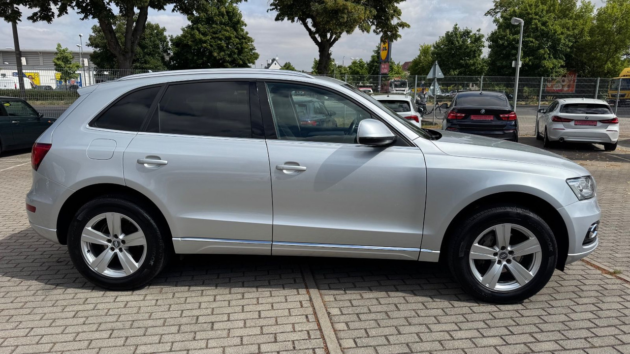 Audi Q5 2.0 TFSI tiptronic quattro Leder Xenon Pano - سيارة دفع رباعي: صور 4 Audi Q5 2.0 TFSI tiptronic quattro Leder Xenon Pano - سيارة دفع رباعي: صور 4