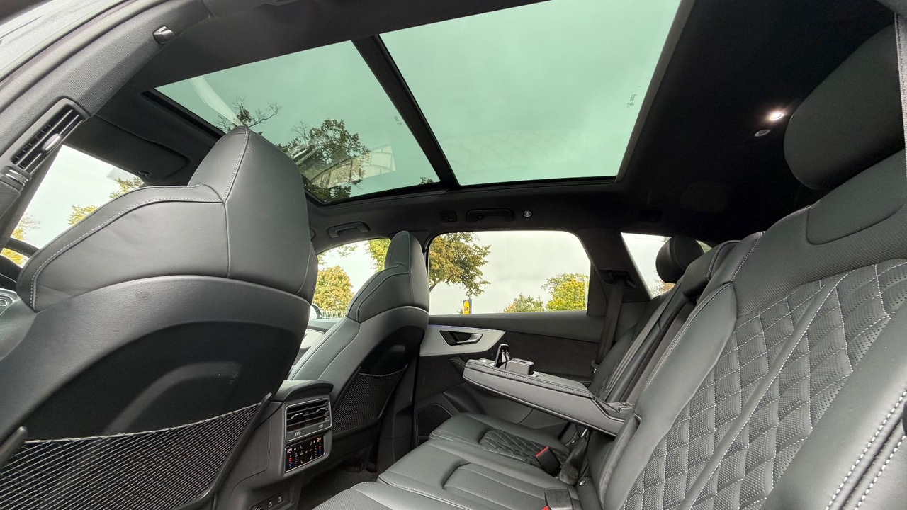Audi Q7 50 TDI quattro S line 4WS Laser Sitzlüftung - سيارة دفع رباعي: صور 2 Audi Q7 50 TDI quattro S line 4WS Laser Sitzlüftung - سيارة دفع رباعي: صور 2