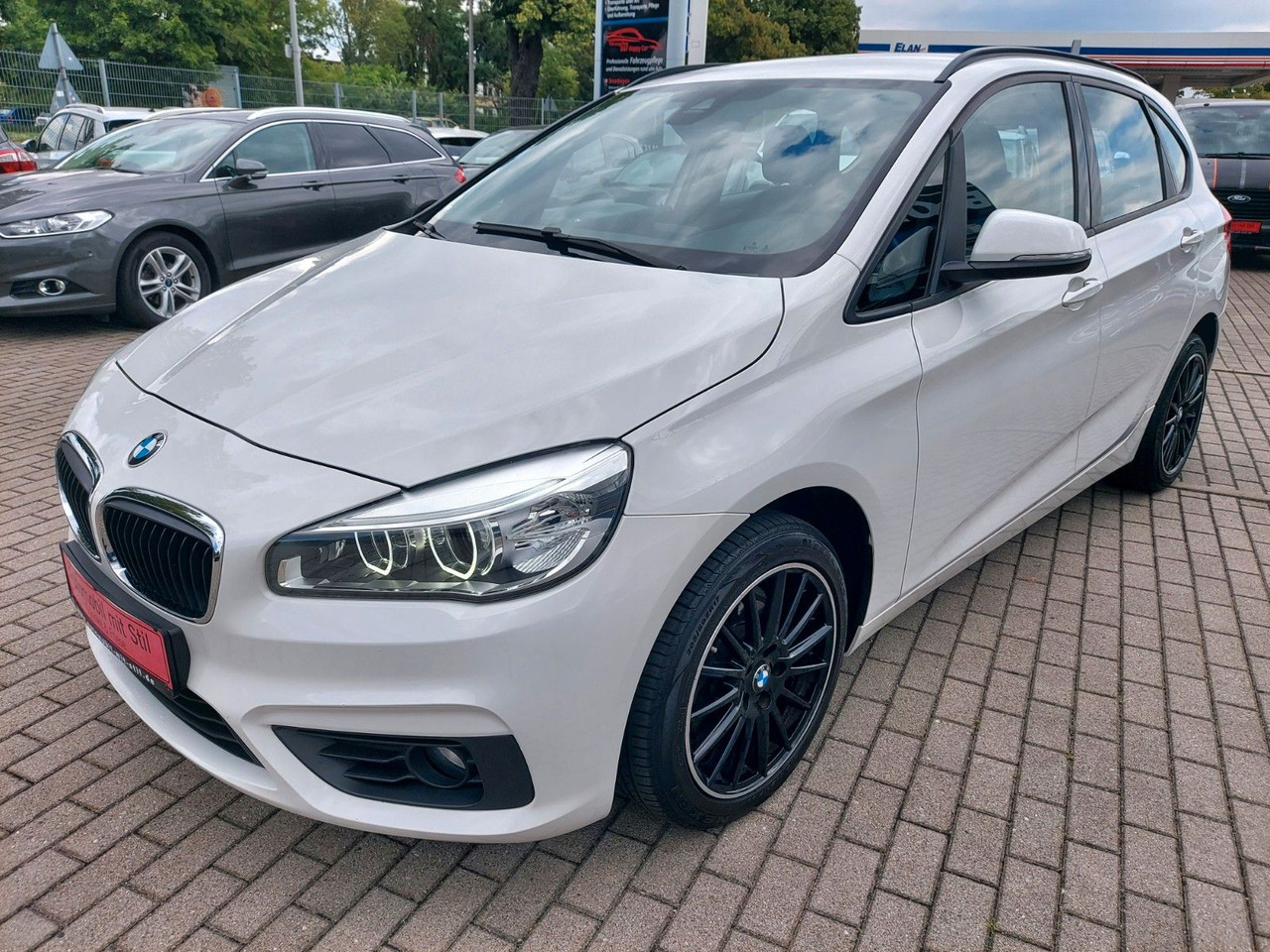 BMW 218 Baureihe 2 Active Tourer Autom Advant. LED - سيارة ستيشن: صور 5 BMW 218 Baureihe 2 Active Tourer Autom Advant. LED - سيارة ستيشن: صور 5