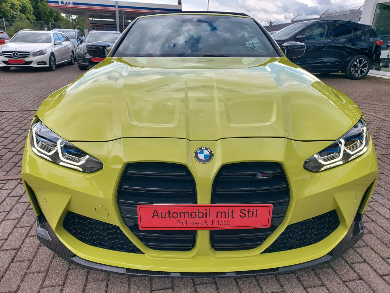 BMW M4 Cabrio G83 xDrive Competition M-Sport H&K - سيارة: صور 4 BMW M4 Cabrio G83 xDrive Competition M-Sport H&K - سيارة: صور 4
