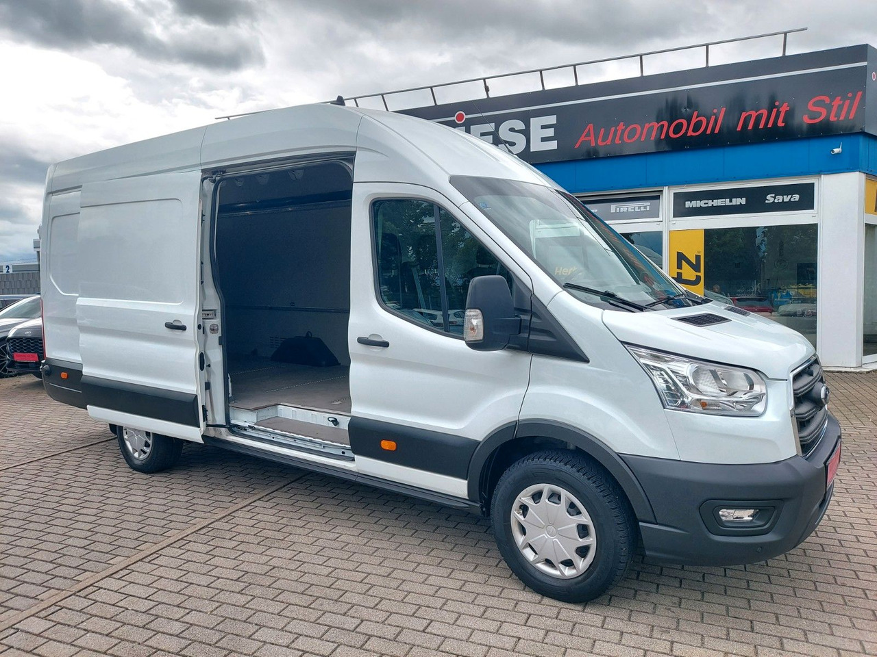 Ford Transit Kasten 350 L4 lang hoch Klima Cam DAB - ميكروباص: صور 1 Ford Transit Kasten 350 L4 lang hoch Klima Cam DAB - ميكروباص: صور 1