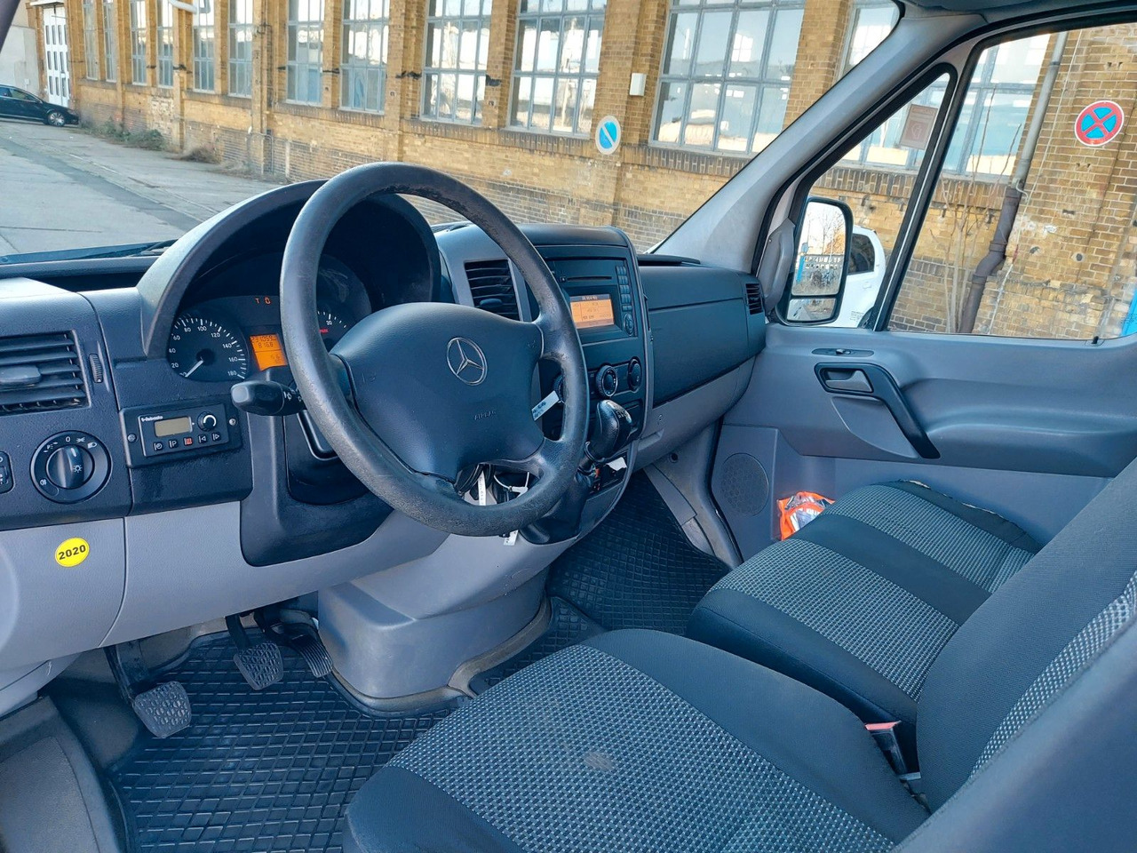 صغيرة, ميكروباص Mercedes-Benz Sprinter II Kasten 516 CDI 4X4 Klima AHK Mercedes-Benz Sprinter II Kasten 516 CDI 4X4 Klima AHK: صور 13