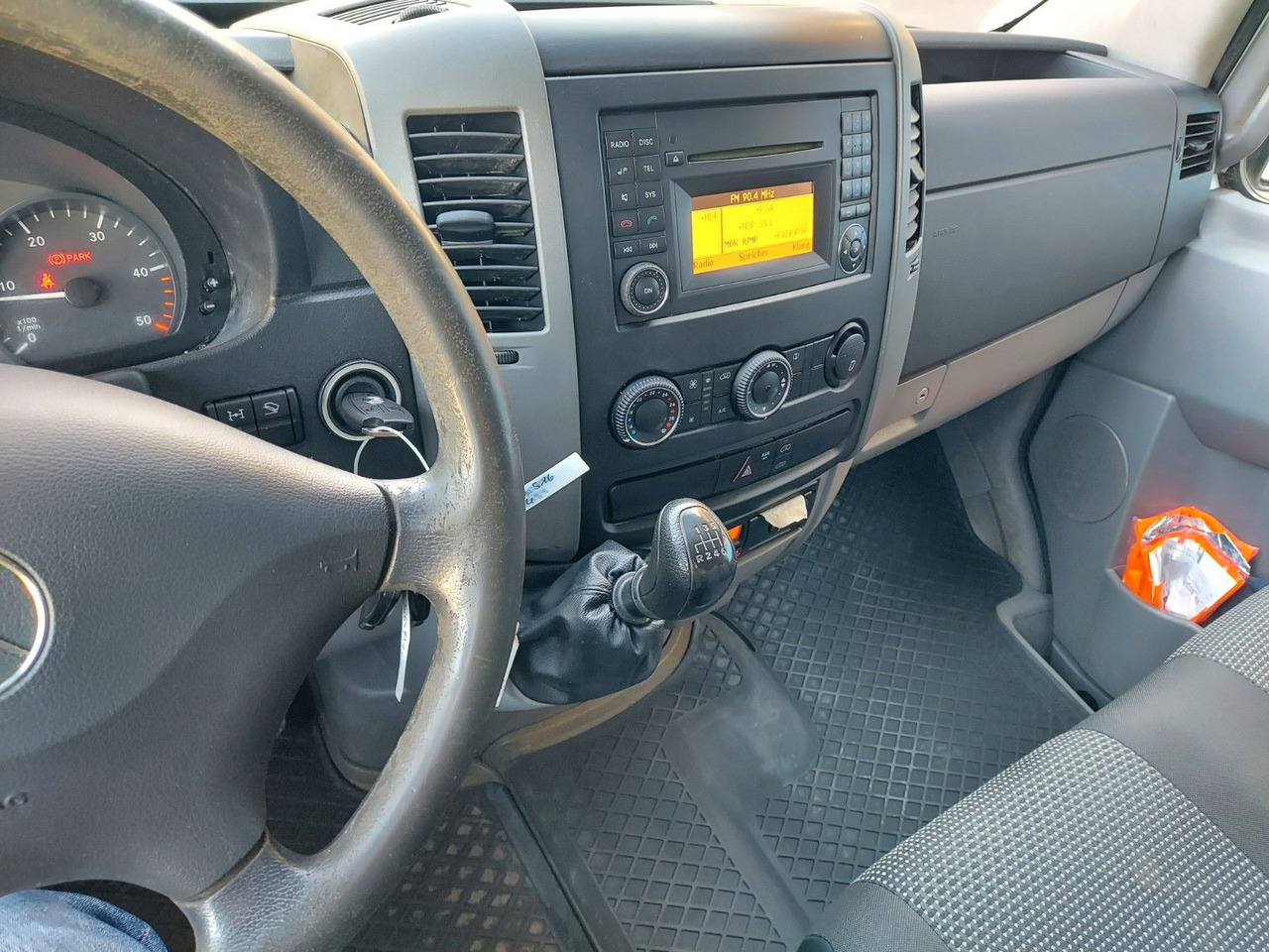صغيرة, ميكروباص Mercedes-Benz Sprinter II Kasten 516 CDI 4X4 Klima AHK Mercedes-Benz Sprinter II Kasten 516 CDI 4X4 Klima AHK: صور 14