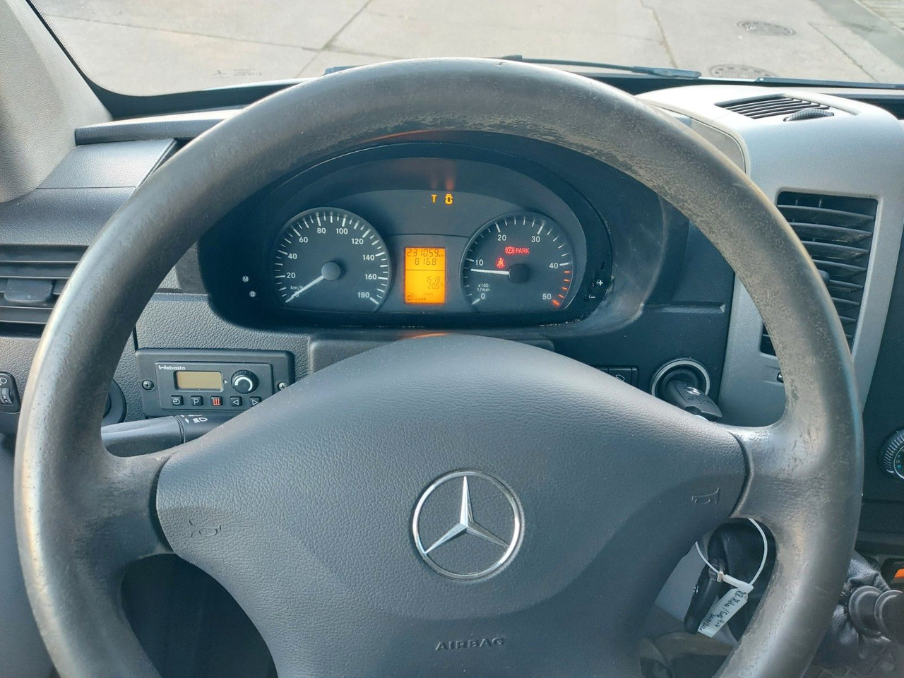 صغيرة, ميكروباص Mercedes-Benz Sprinter II Kasten 516 CDI 4X4 Klima AHK Mercedes-Benz Sprinter II Kasten 516 CDI 4X4 Klima AHK: صور 15