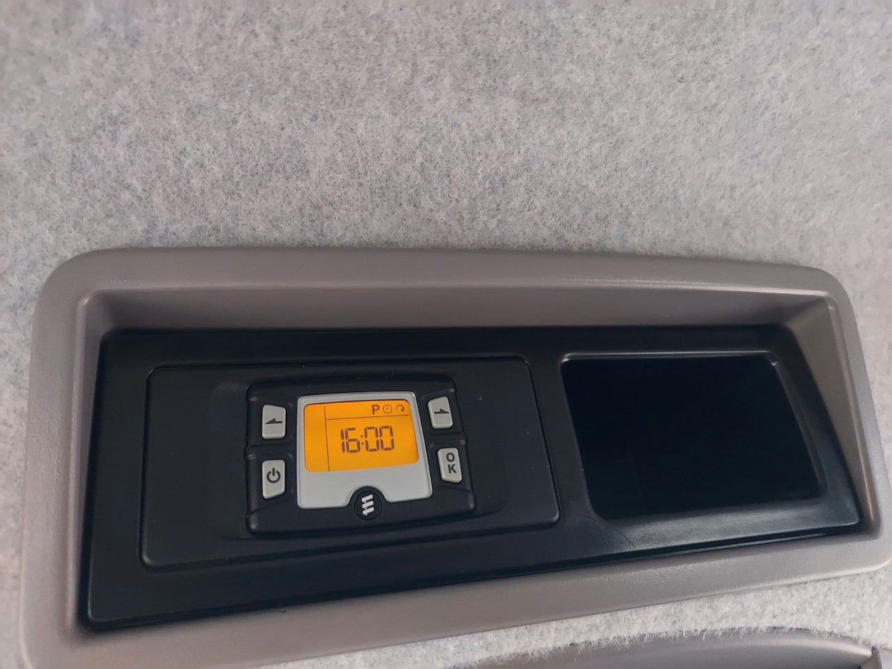 Mercedes-Benz Sprinter II Pritsche/DoKa 516 CDI KLIMA AHK - الشاحنات الصغيرة المسطحة, الشاحنات الصغيرة كابينة مزدوجة: صور 2 Mercedes-Benz Sprinter II Pritsche/DoKa 516 CDI KLIMA AHK - الشاحنات الصغيرة المسطحة, الشاحنات الصغيرة كابينة مزدوجة: صور 2