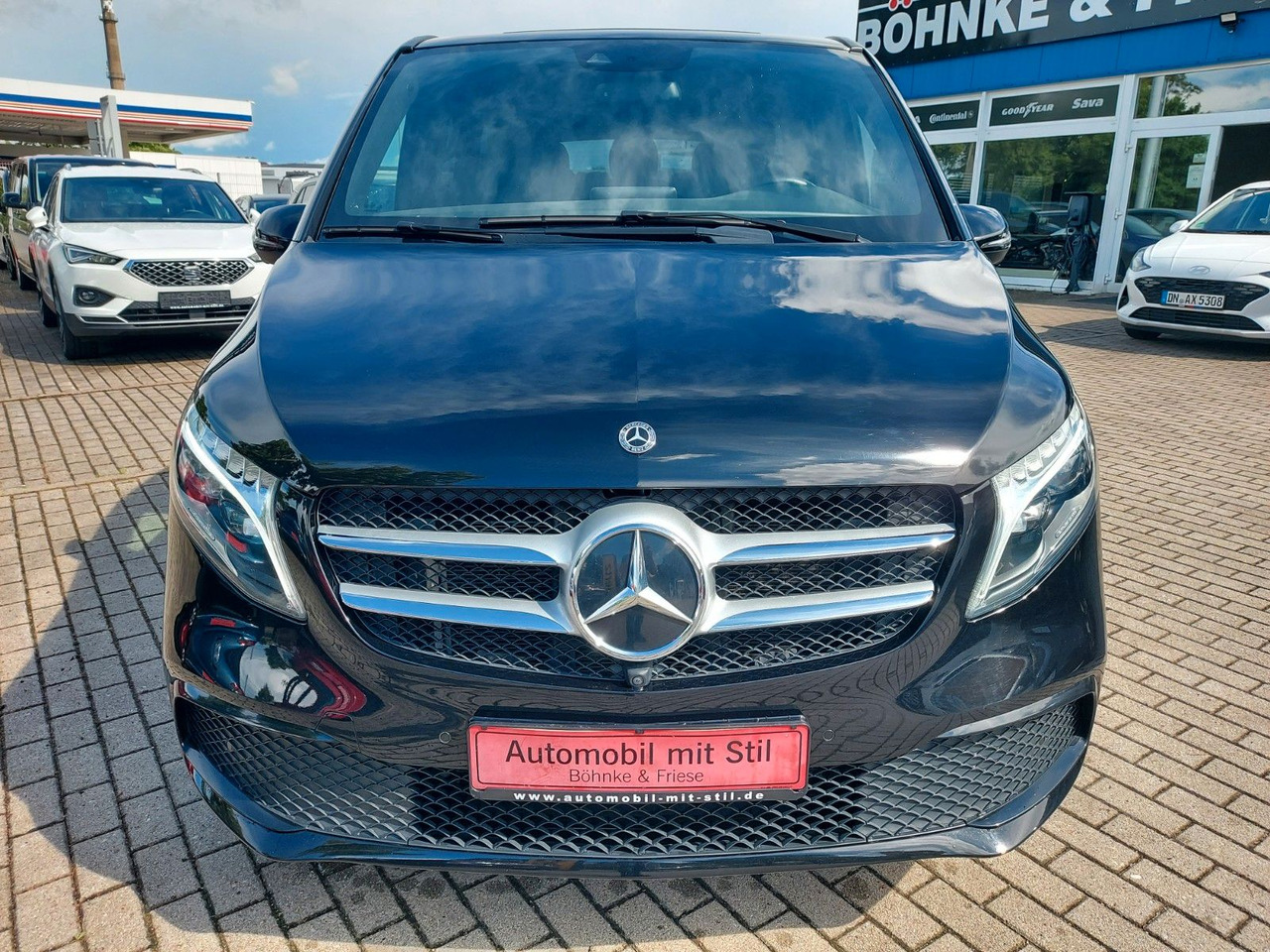 Mercedes-Benz V -Klasse V250 d AMG AVANTGARDE extralang 8 Sitz - ميكروباص: صور 3 Mercedes-Benz V -Klasse V250 d AMG AVANTGARDE extralang 8 Sitz - ميكروباص: صور 3