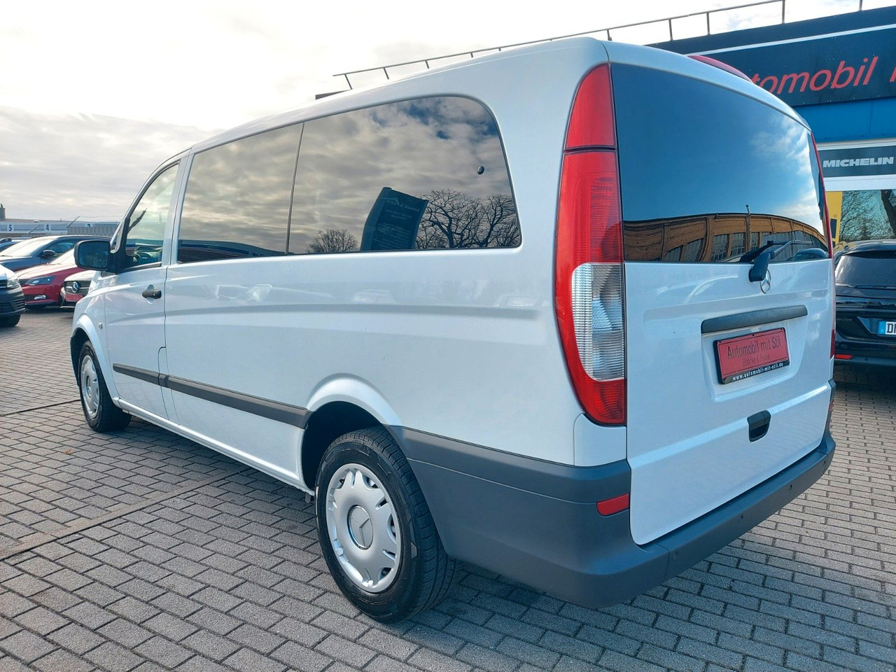 Mercedes-Benz Vito V6 165 KW 224 PS KLIMA Standheiz. SHZ TEMPO - ميكروباص: صور 5 Mercedes-Benz Vito V6 165 KW 224 PS KLIMA Standheiz. SHZ TEMPO - ميكروباص: صور 5