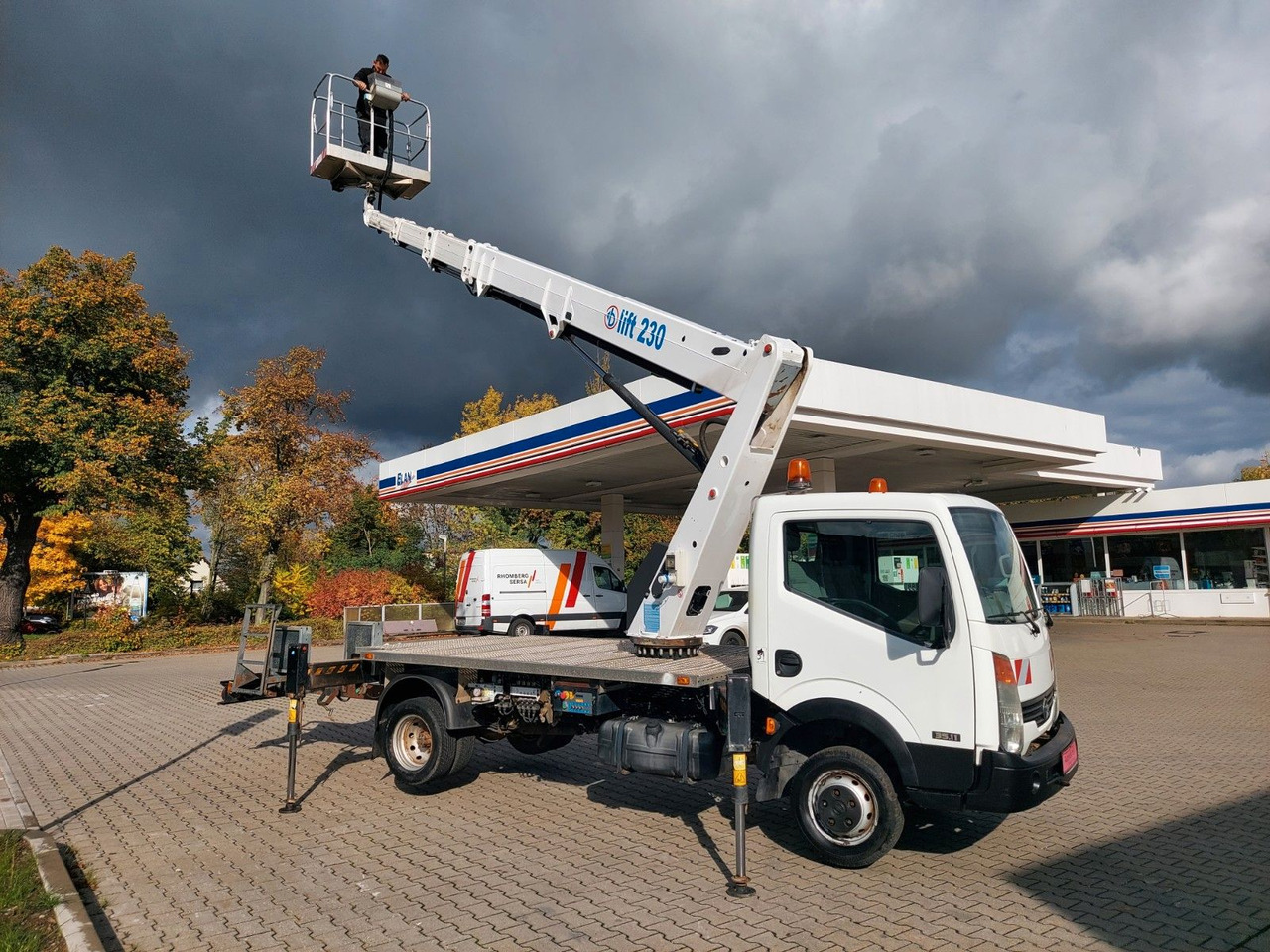 Nissan CABSTAR 35.11 HUBARBEITSBÜHNE LIFT 23 METER NEU - مصاعد الازدهار محمولة على شاحنة: صور 1 Nissan CABSTAR 35.11 HUBARBEITSBÜHNE LIFT 23 METER NEU - مصاعد الازدهار محمولة على شاحنة: صور 1
