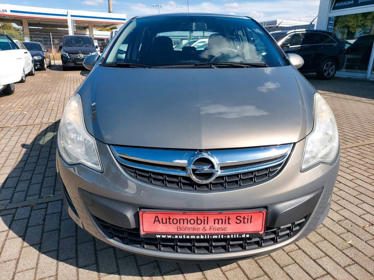 Opel Corsa D Edition Klima - سيارة: صور 2 Opel Corsa D Edition Klima - سيارة: صور 2