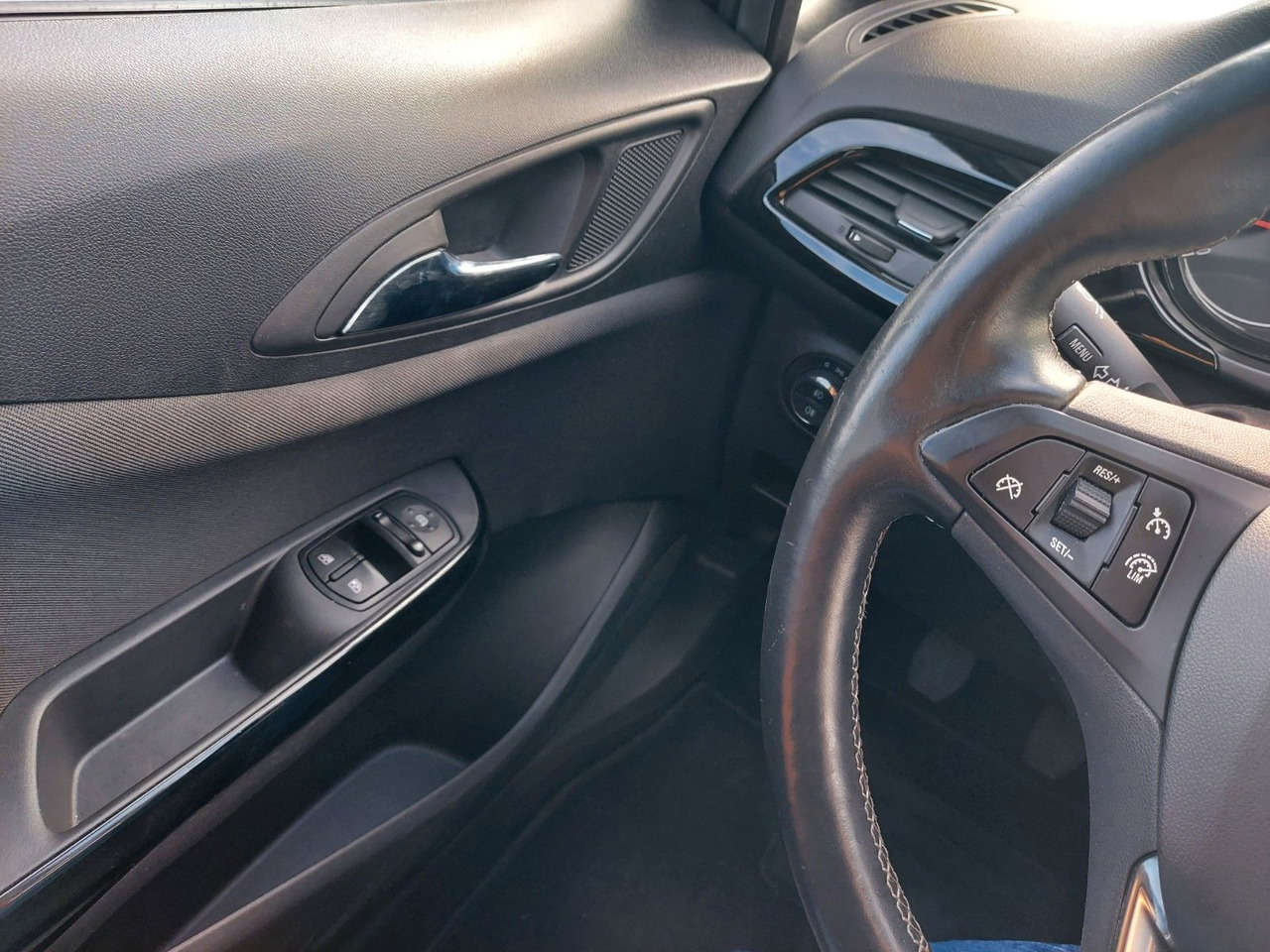 سيارة Opel Corsa E Active ecoFlex Klima Lenkradheizung: صور 11