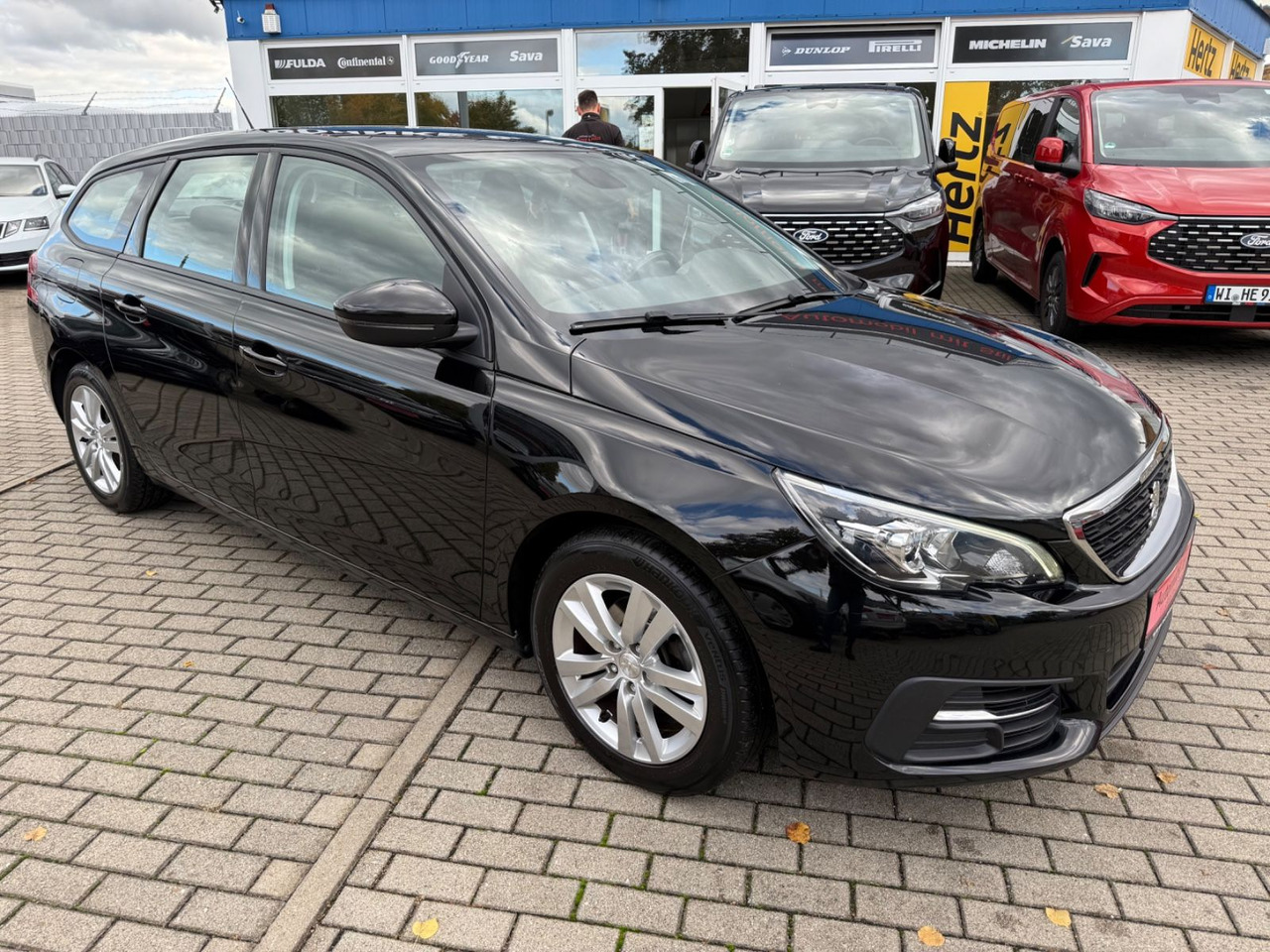 Peugeot 308 SW Active TEMPOMAT NAVI KLIMAA NAVI - سيارة ستيشن: صور 2 Peugeot 308 SW Active TEMPOMAT NAVI KLIMAA NAVI - سيارة ستيشن: صور 2