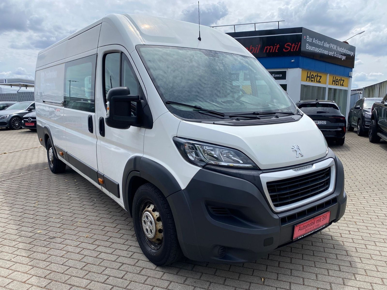 Peugeot Boxer Kasten Hochraum 435 L4H2 Komfort Plus Blue - ميكروباص: صور 2 Peugeot Boxer Kasten Hochraum 435 L4H2 Komfort Plus Blue - ميكروباص: صور 2