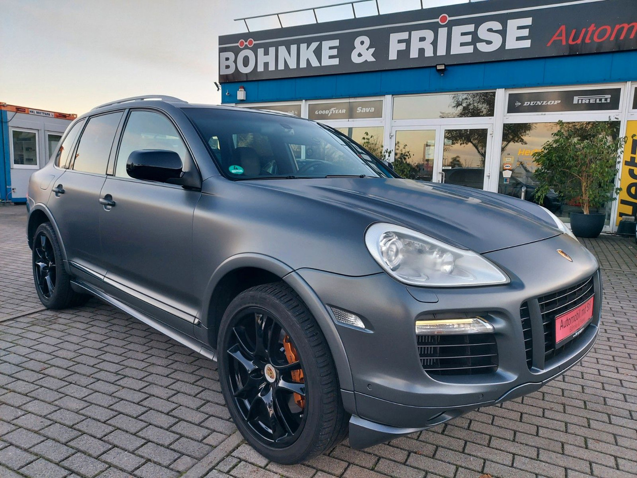 Porsche Cayenne Turbo S Bose Alcantara Navi Luft - سيارة دفع رباعي: صور 1 Porsche Cayenne Turbo S Bose Alcantara Navi Luft - سيارة دفع رباعي: صور 1
