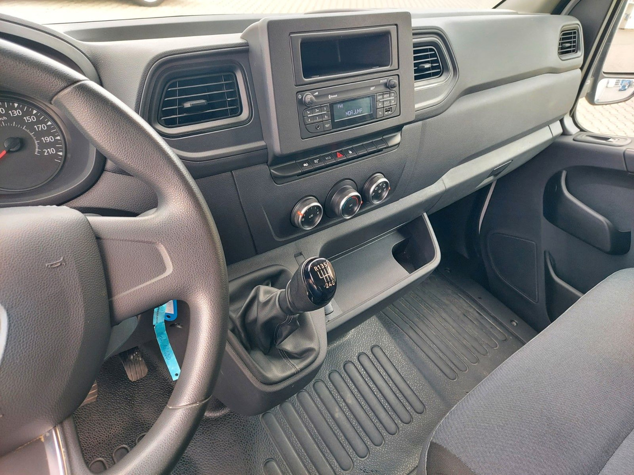الشاحنات الصغيرة صندوق مغلق Renault Master III  Koffer L3H1 3,5t Ladebordwand Klima Renault Master III  Koffer L3H1 3,5t Ladebordwand Klima: صور 14
